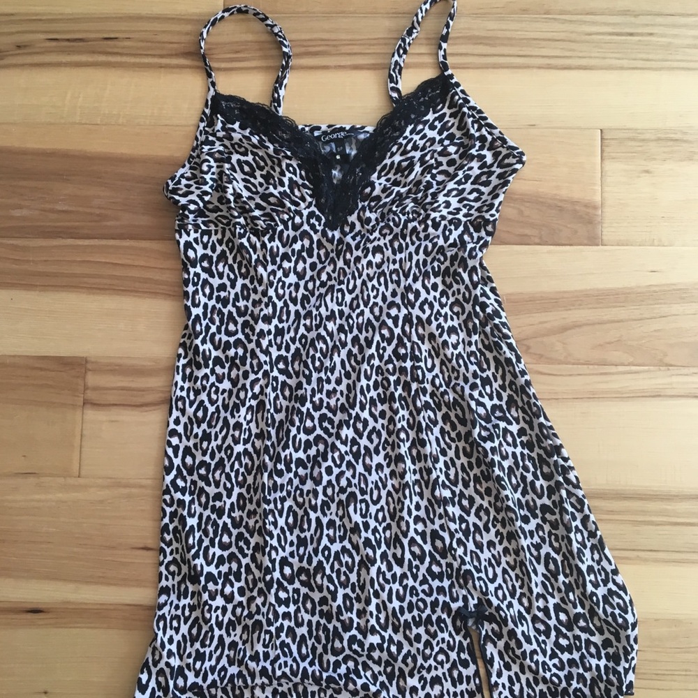 Black Lacey Leopard Print Nightie⭐️ 2 for 1 !!